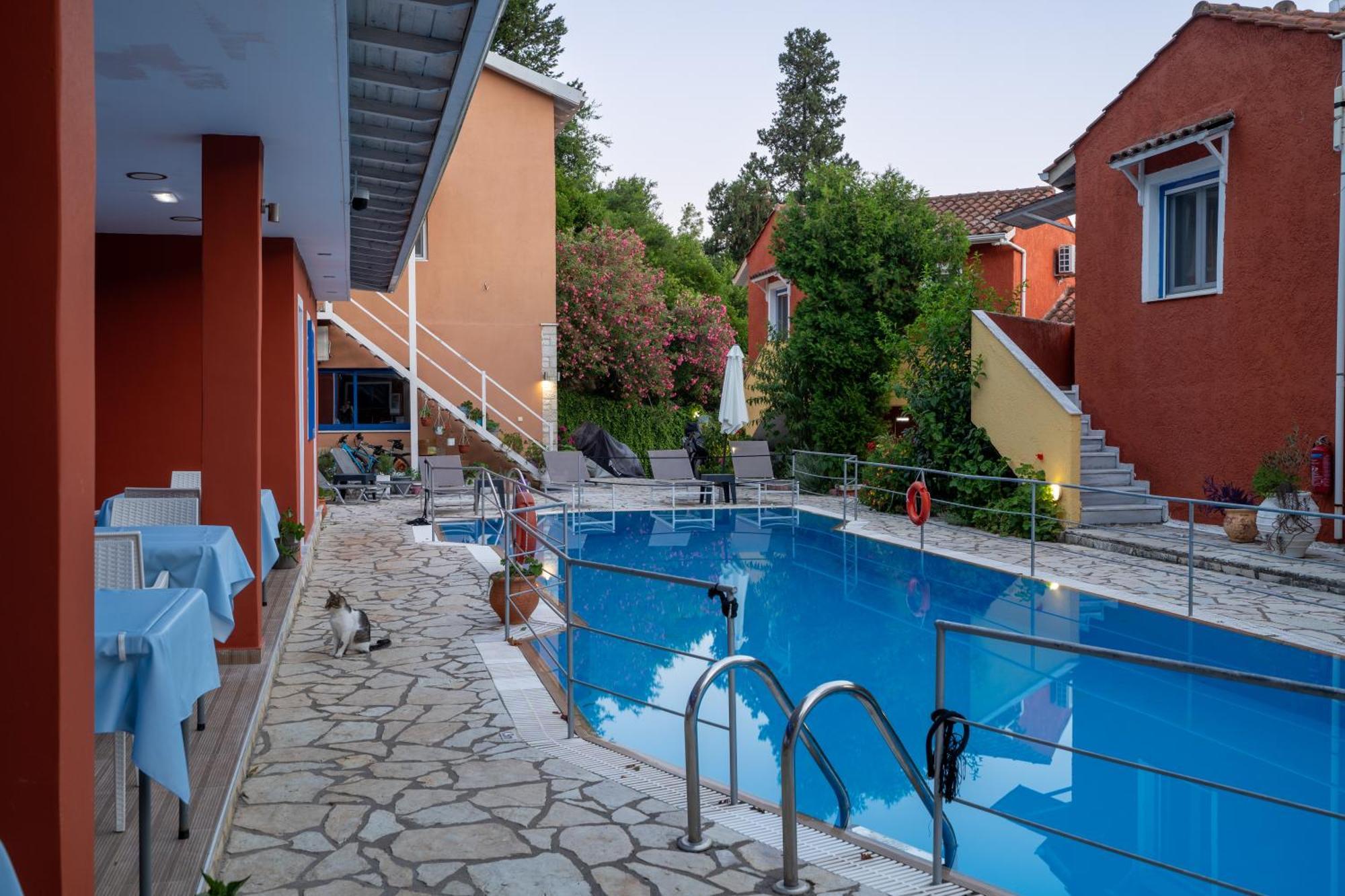 Vliho Bay Boutique Hotel Yénion Buitenkant foto