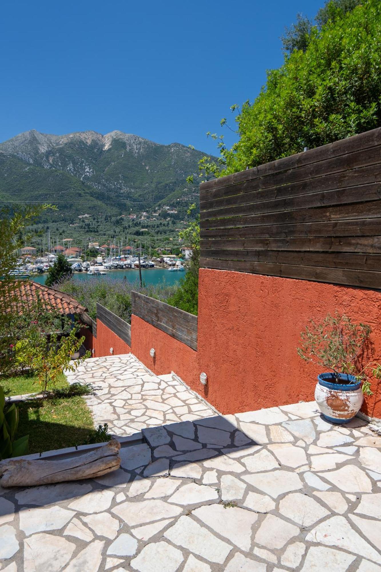 Vliho Bay Boutique Hotel Yénion Buitenkant foto