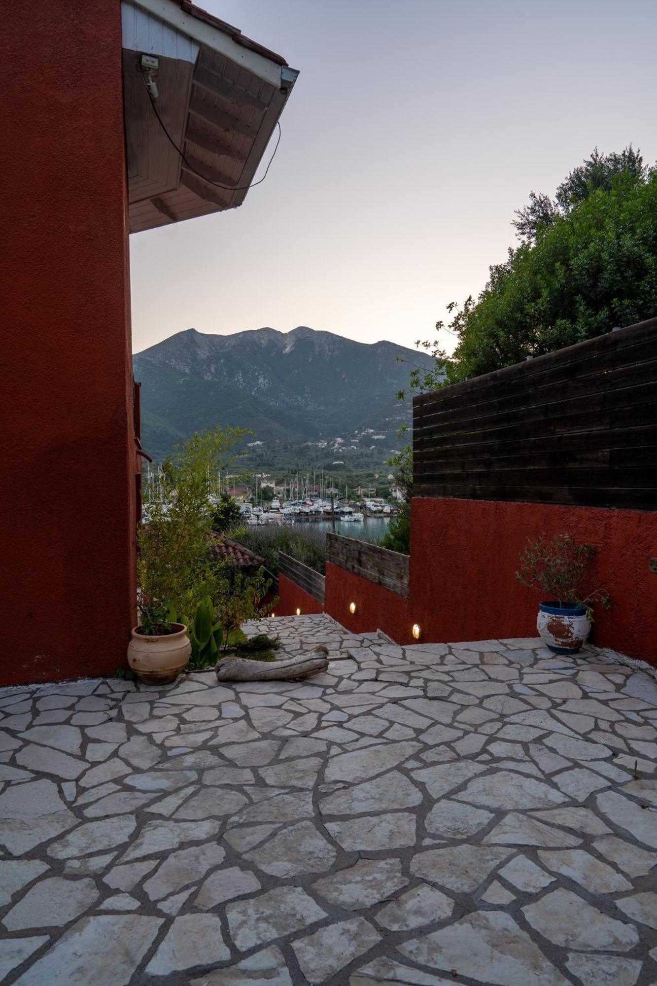 Vliho Bay Boutique Hotel Yénion Buitenkant foto