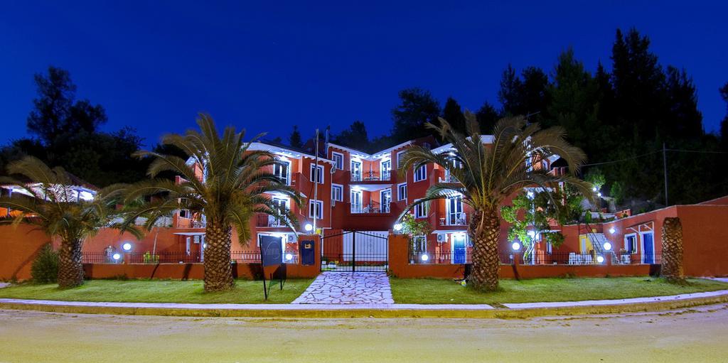 Vliho Bay Boutique Hotel Yénion Buitenkant foto