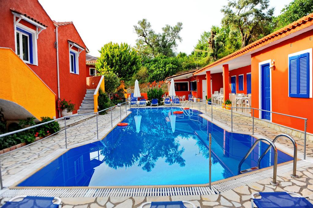 Vliho Bay Boutique Hotel Yénion Buitenkant foto
