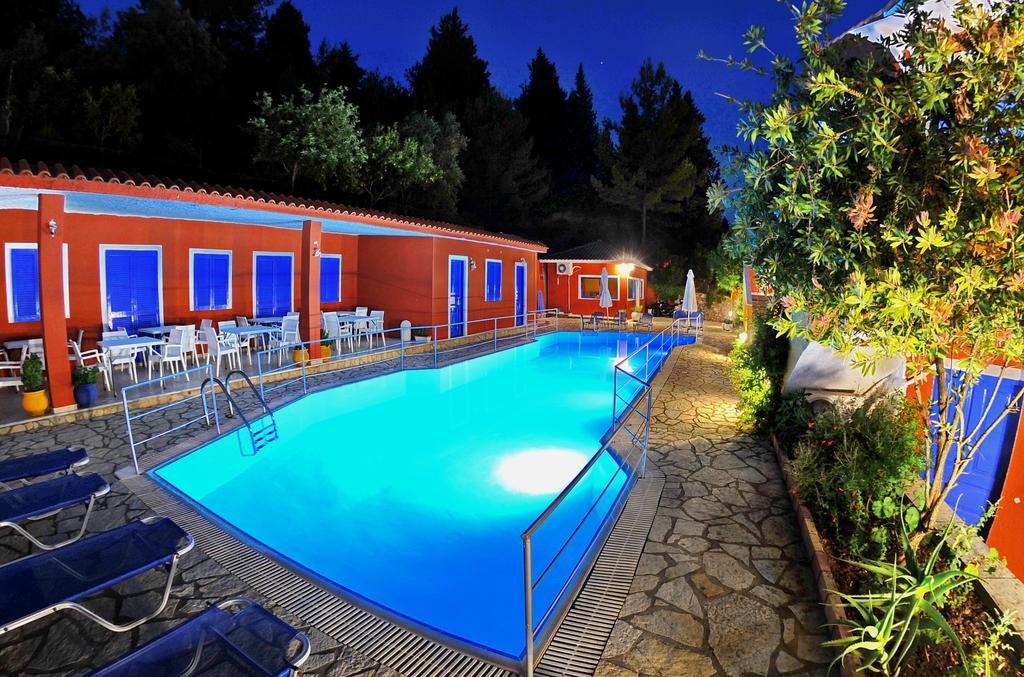 Vliho Bay Boutique Hotel Yénion Buitenkant foto