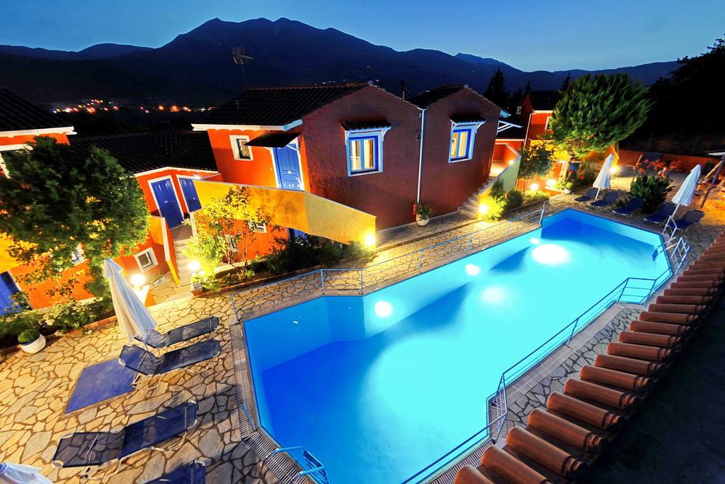 Vliho Bay Boutique Hotel Yénion Buitenkant foto